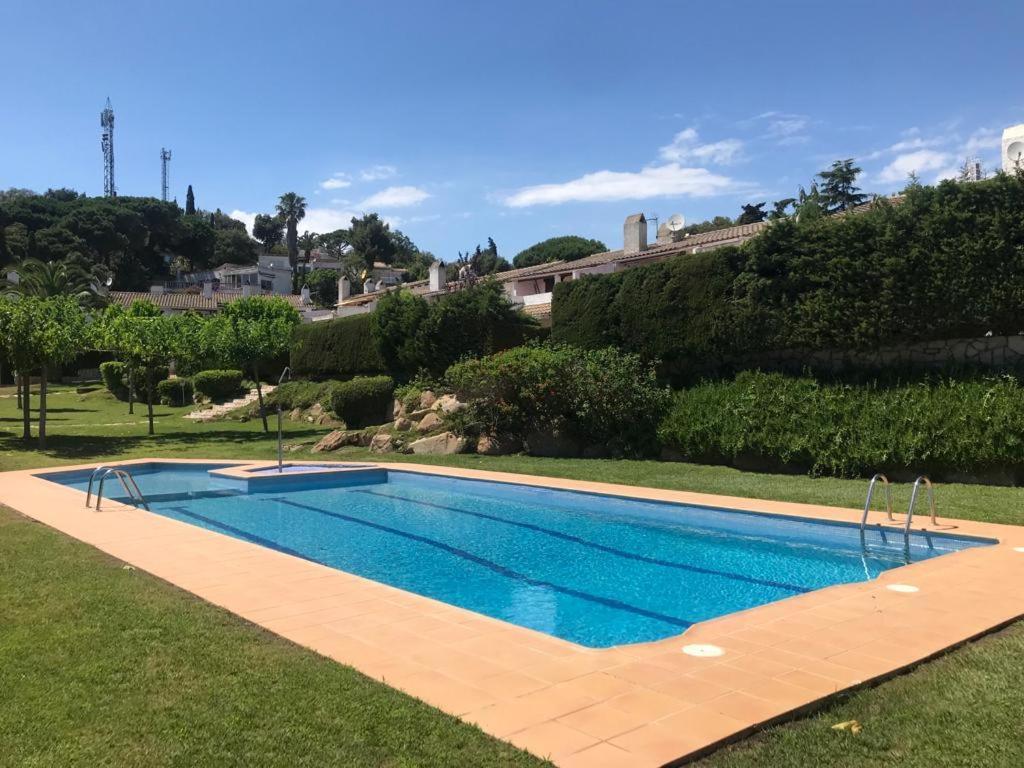 Casita Blanca Con Fibra Optica Y Piscina Cominutaria Villa ตอสซาเดมาร์ ภายนอก รูปภาพ
